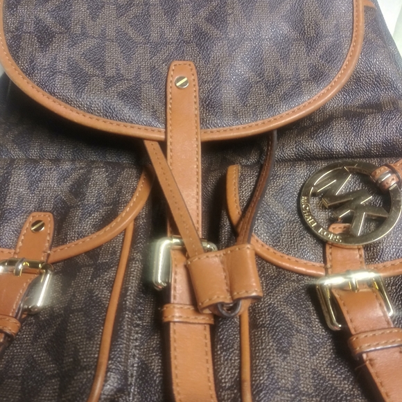 MK backpack - Picture 5 of 13